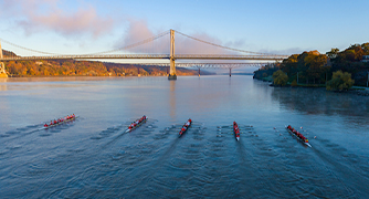 Image of Marist crew team rowing the hudson river.