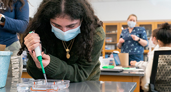 Image of Marist Biology student.