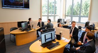 Marist students in the Investment Center.
