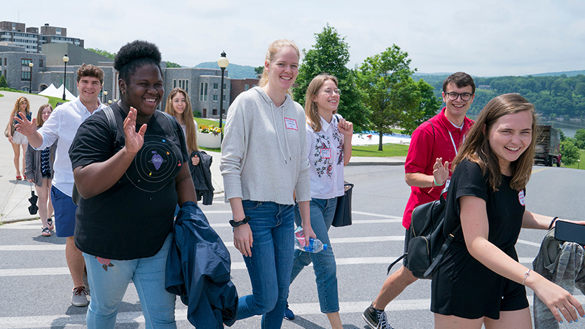 Class of 2022 freshman students arrive on campus