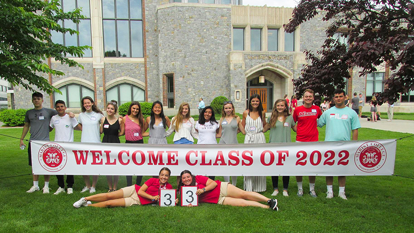 Students welcome the class of 2022 