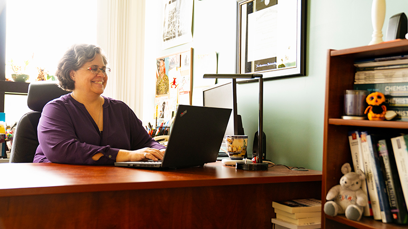 Image of Pre-Health Advisor Dr. Lisa Stephens in her office