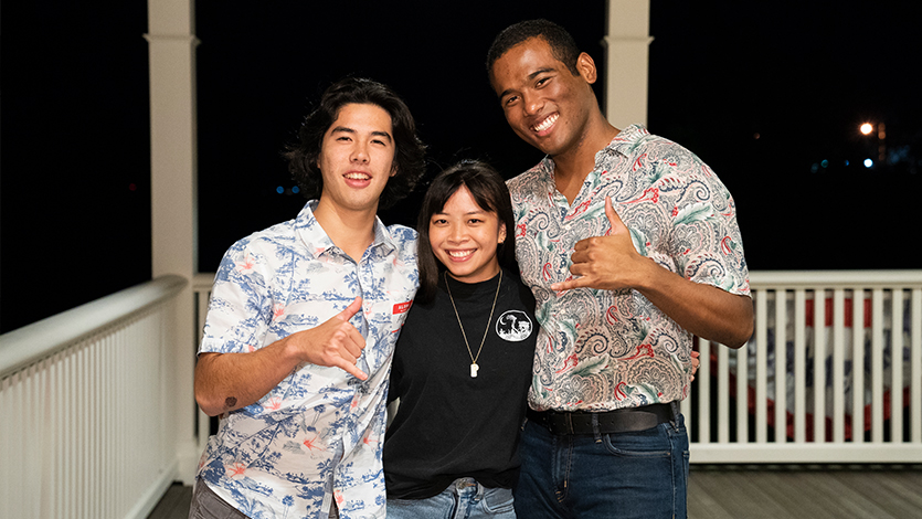 Image of students at Hawaii reception