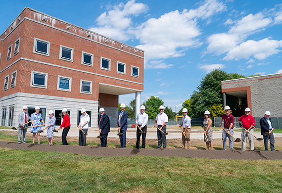 Rob Dyson, Dr. Geoffrey Brackett, members of the academic administration, student body, and other dignitaries at the Groundbreaking of the new Dyson Center at Marist College.