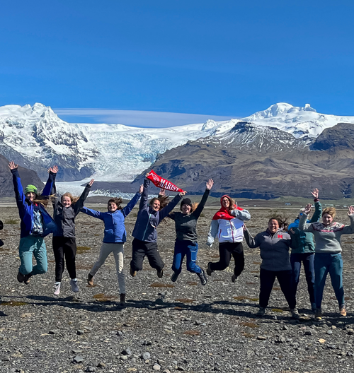 Image of students studying in Iceland.