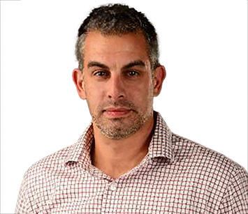 Image of Chris Riviezzo.
