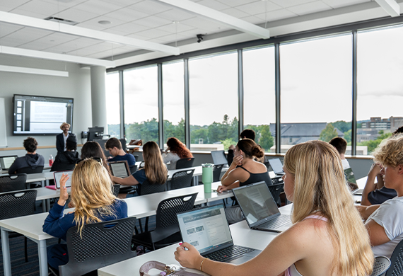 Image of Marist University students in class.