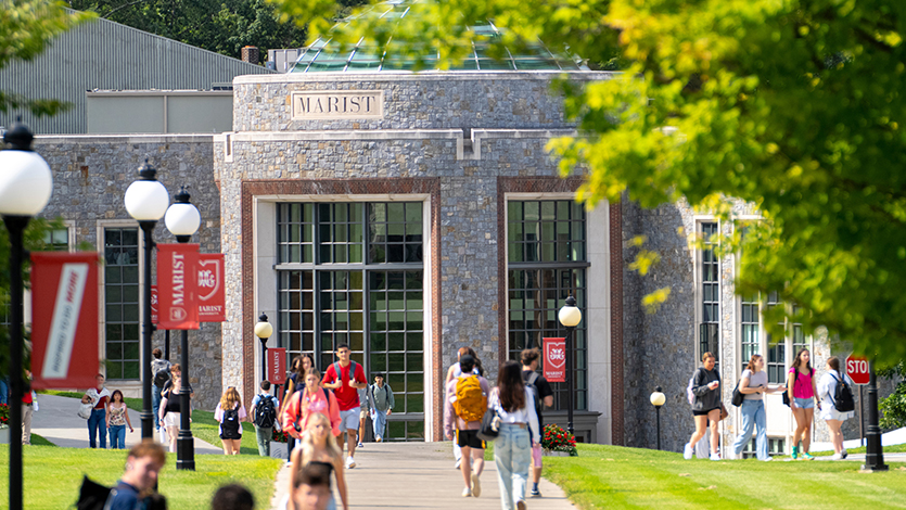 Image of the Student Center Rotunda on a beautiful day.