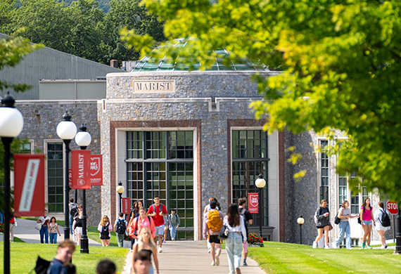 Image of the Student Center Rotunda on a beautiful day.