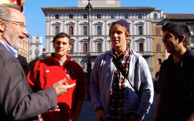 Photo of students studying Italian in the heart of Italy