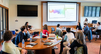 Image of faculty in an instructional workshop.
