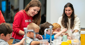 Image of Marist's students instructing in the STEM Teaching Lab.