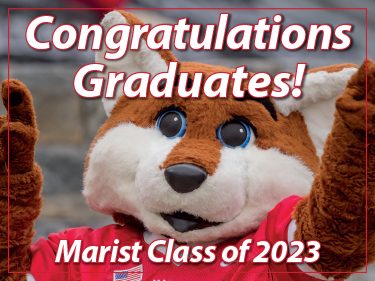 Yard sign reading "Congratulations Graduates! Marist Class of 2022"
