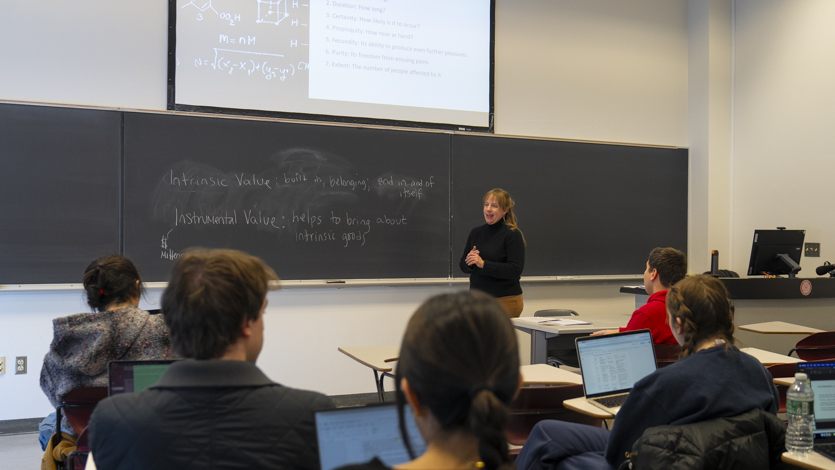 Image of Dr. Sasha Biro teaching her Ethics of Artificial Intelligence course.