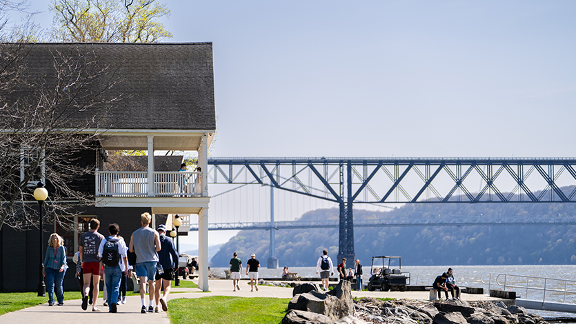 Image of Students and faculty walking at Longview Park on the Hudson River at Marist University.. 