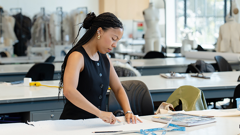 Image of Cassandra Williams ’27 working at Steel Plant Studios. Photo by Nelson Echeverria/Marist University.&nbsp;