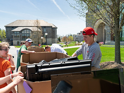 Photo of students at Recycling Day