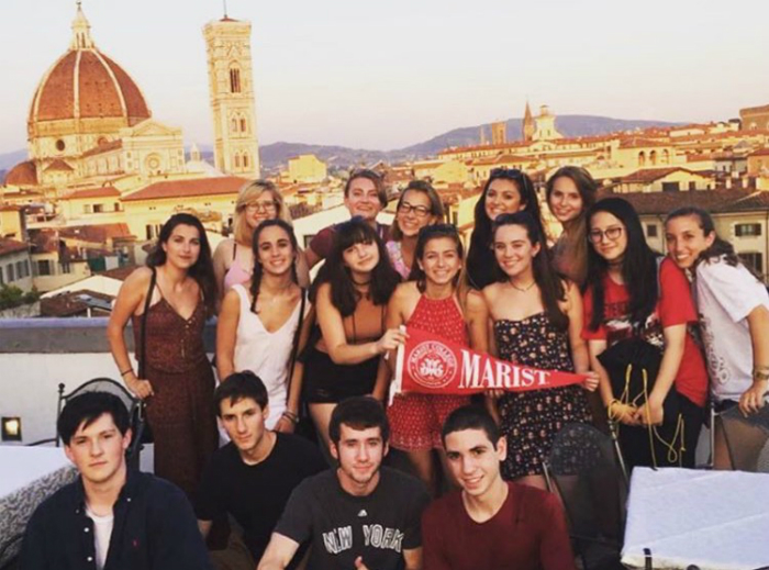 An image of the Summer Pre-College students in Florence